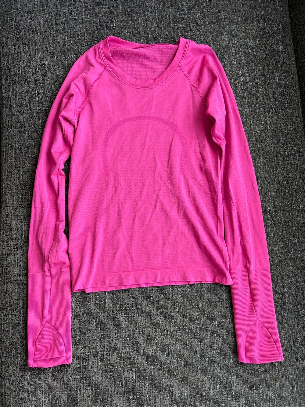 Lululemon Swiftly Tech Long Sleeve Shirt 2.0 Race Length in Sonic Pink Size 2